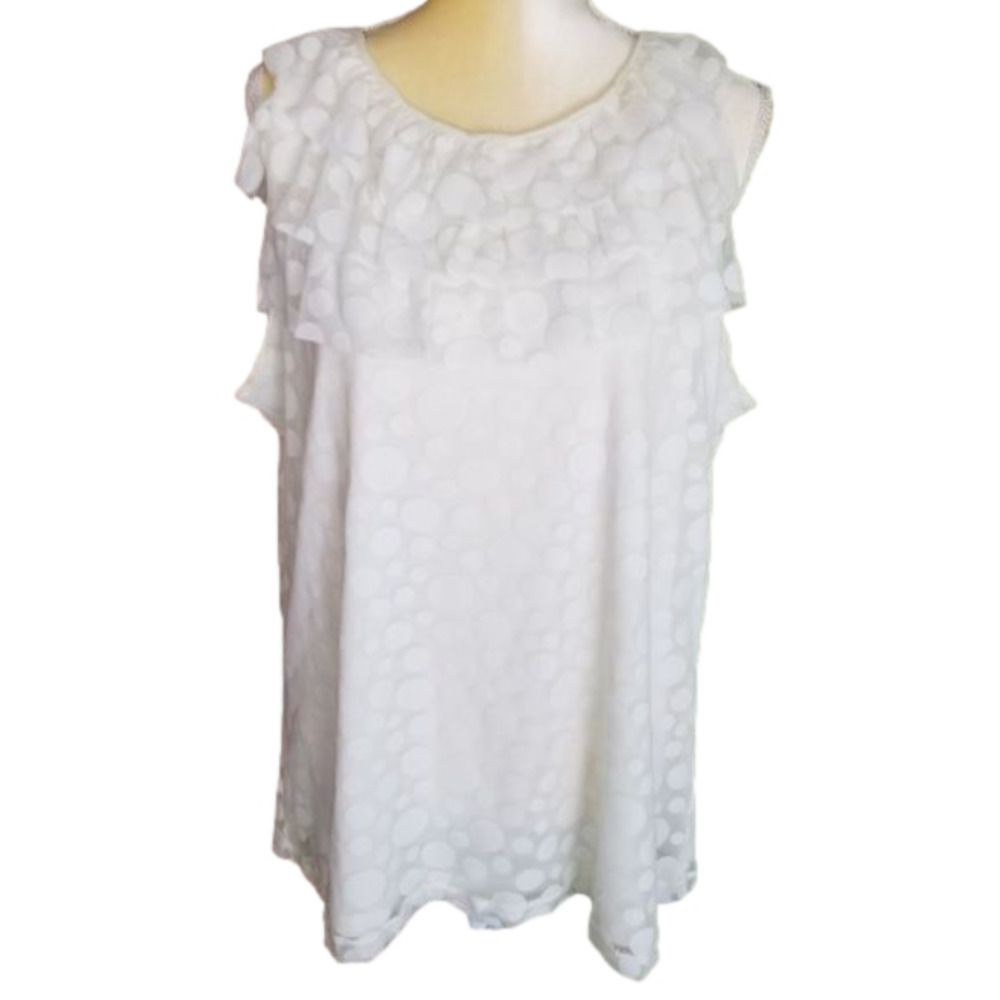 New Directions Ruffly white blouse around the neck